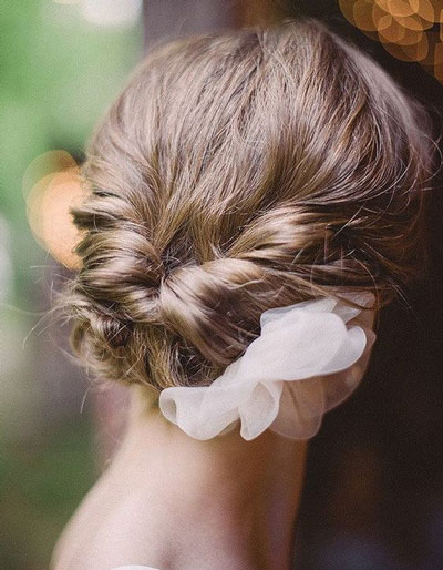 chignon mariee pour cheveux courts