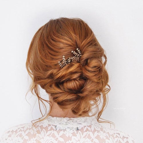 chignon de mariage avec peigne cheveux
