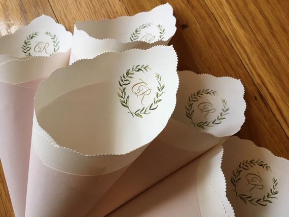 cone papier pour petales fleurs pour lancer de petales mariage