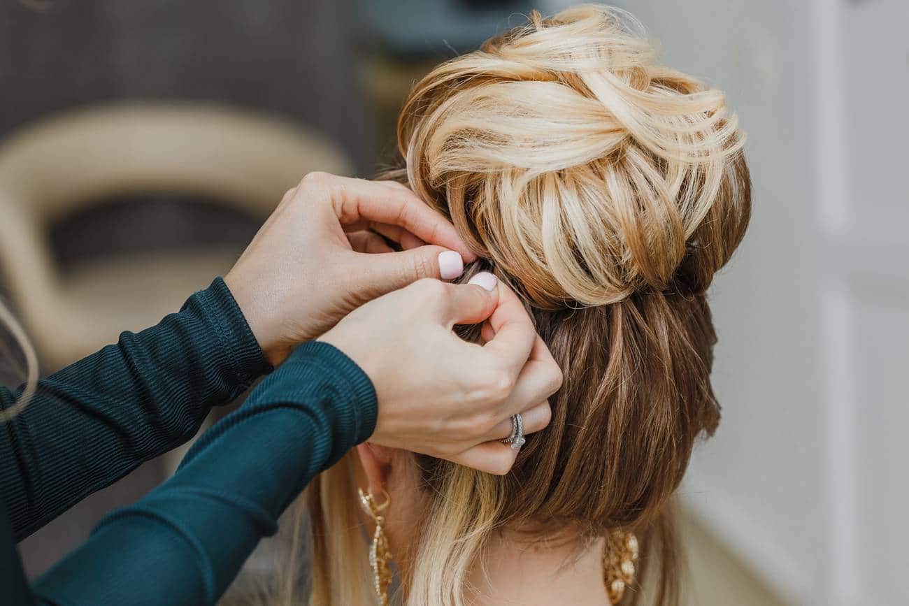 10 coiffures de mariage pour cheveux longs