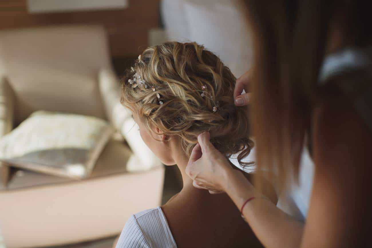 10 coiffures de mariage pour cheveux longs