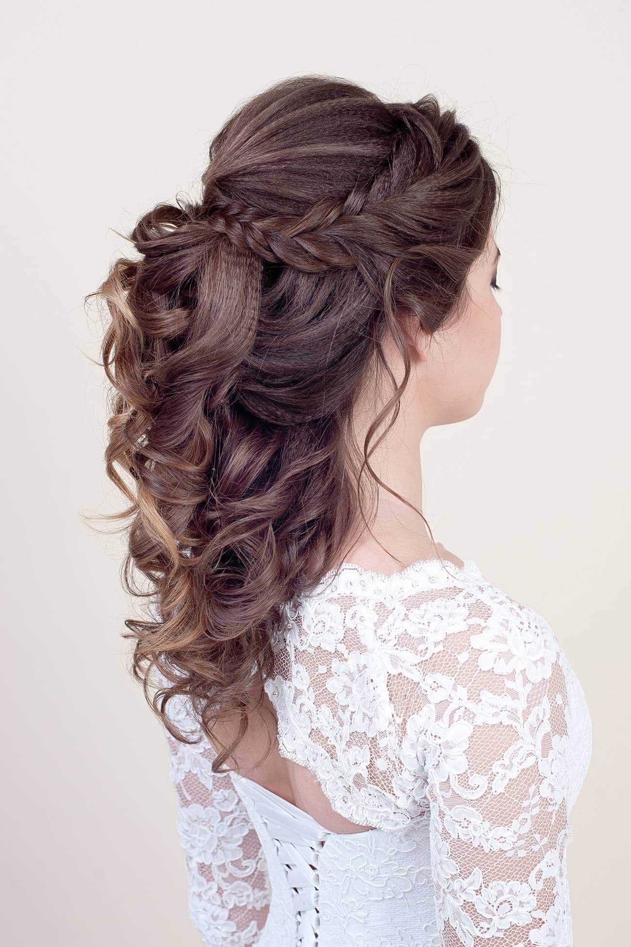 10 coiffures de mariage pour cheveux longs