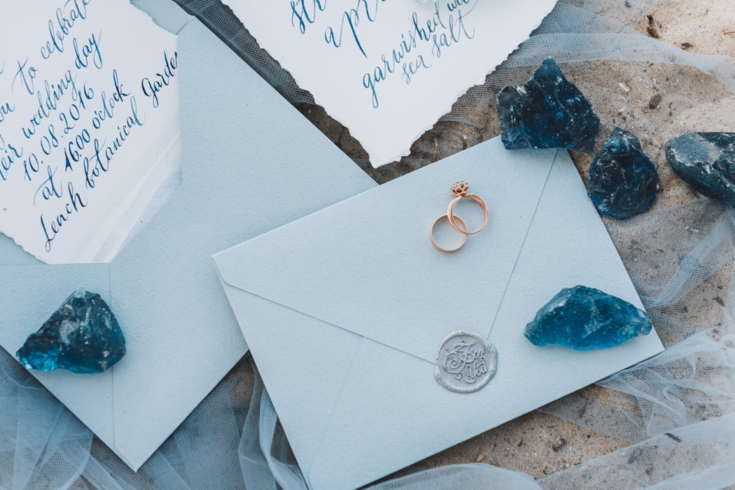 9 conseils pour créer des faire-parts de mariage personnalisés