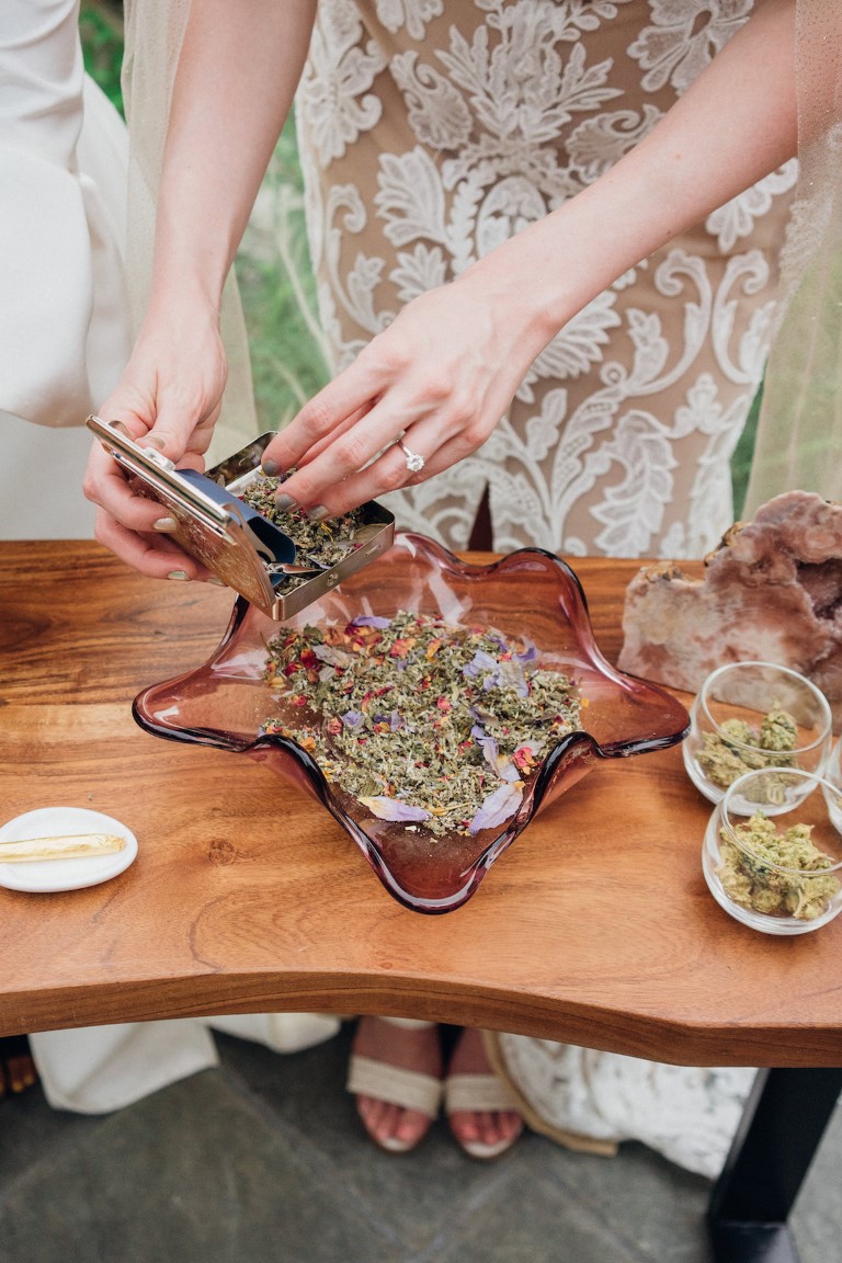 weed wedding cannabis mariage