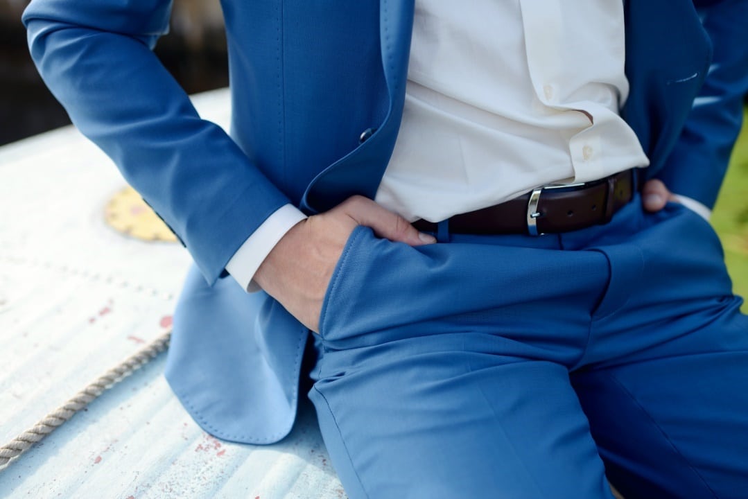chemise blanche de marié