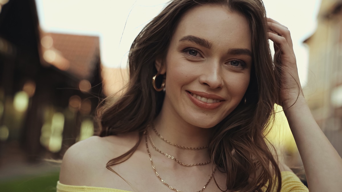 Pourquoi et comment réaliser un wavy brushing pour un mariage